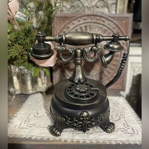 Victorian Gothic style telephone, talking, ringing Halloween dark academia decor